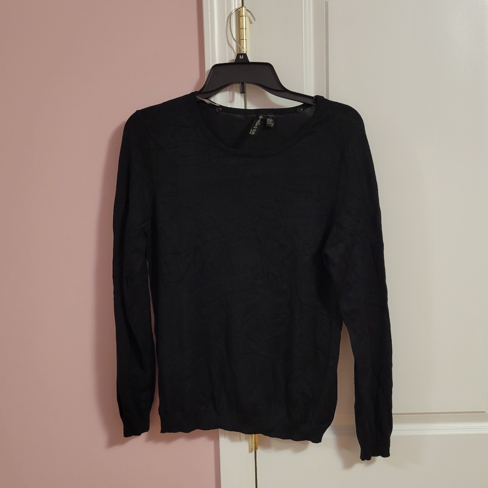NWT Womens Allie & Rob Black Crewneck Sweater- PS- Classic, Timeless, Minimalist